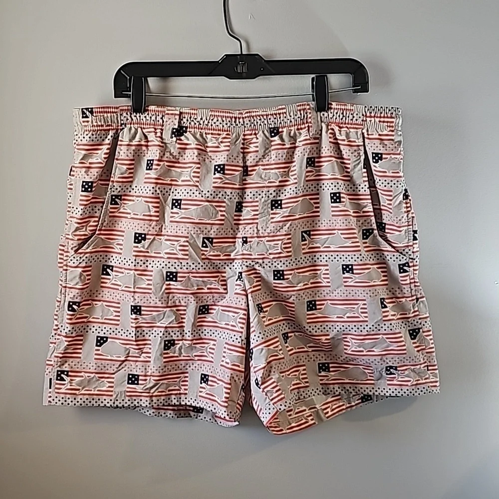 Columbia omnishade sz medium flag shark trunks shorts 6 inseam SW49